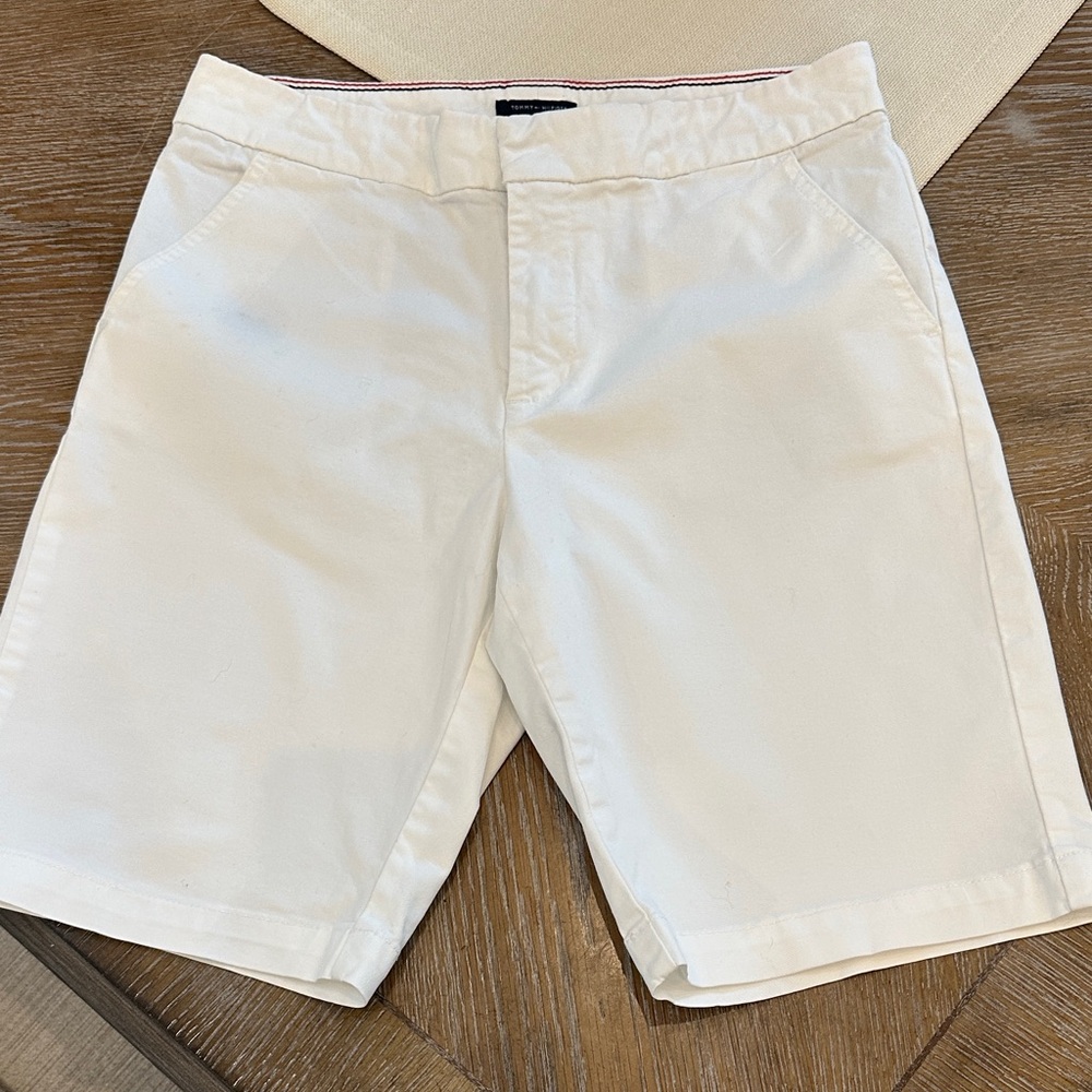 Tommy Hilfiger Women’s White Flat Front Cotton Shorts
